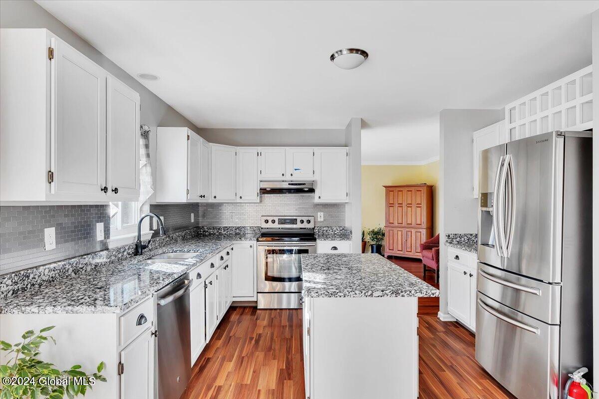 36 Falcon Chase Rensselaer, NY 12144 - Photo 19 of 47 19-P1256267