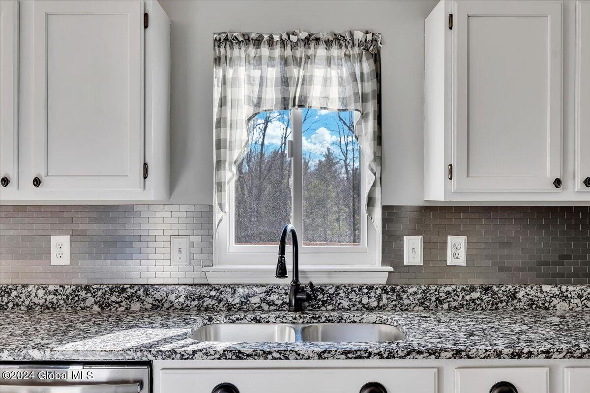 36 Falcon Chase Rensselaer, NY 12144 - Photo 20 of 47 20-P1256278