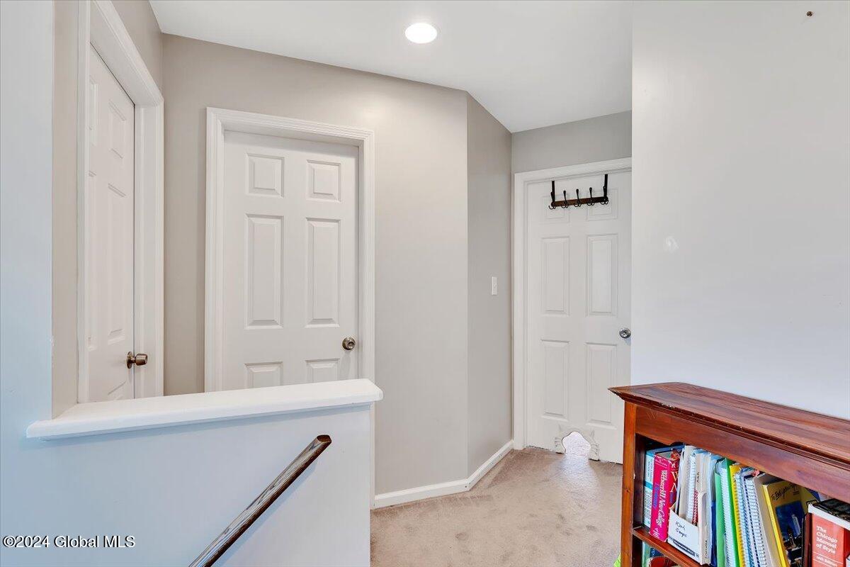 36 Falcon Chase Rensselaer, NY 12144 - Photo 27 of 47 27-P1256318