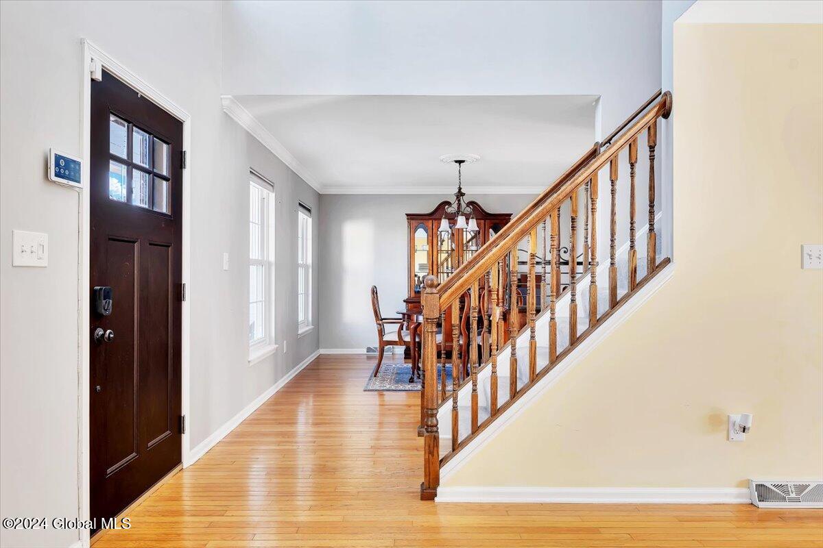 36 Falcon Chase Rensselaer, NY 12144 - Photo 6 of 47 06-P1256184