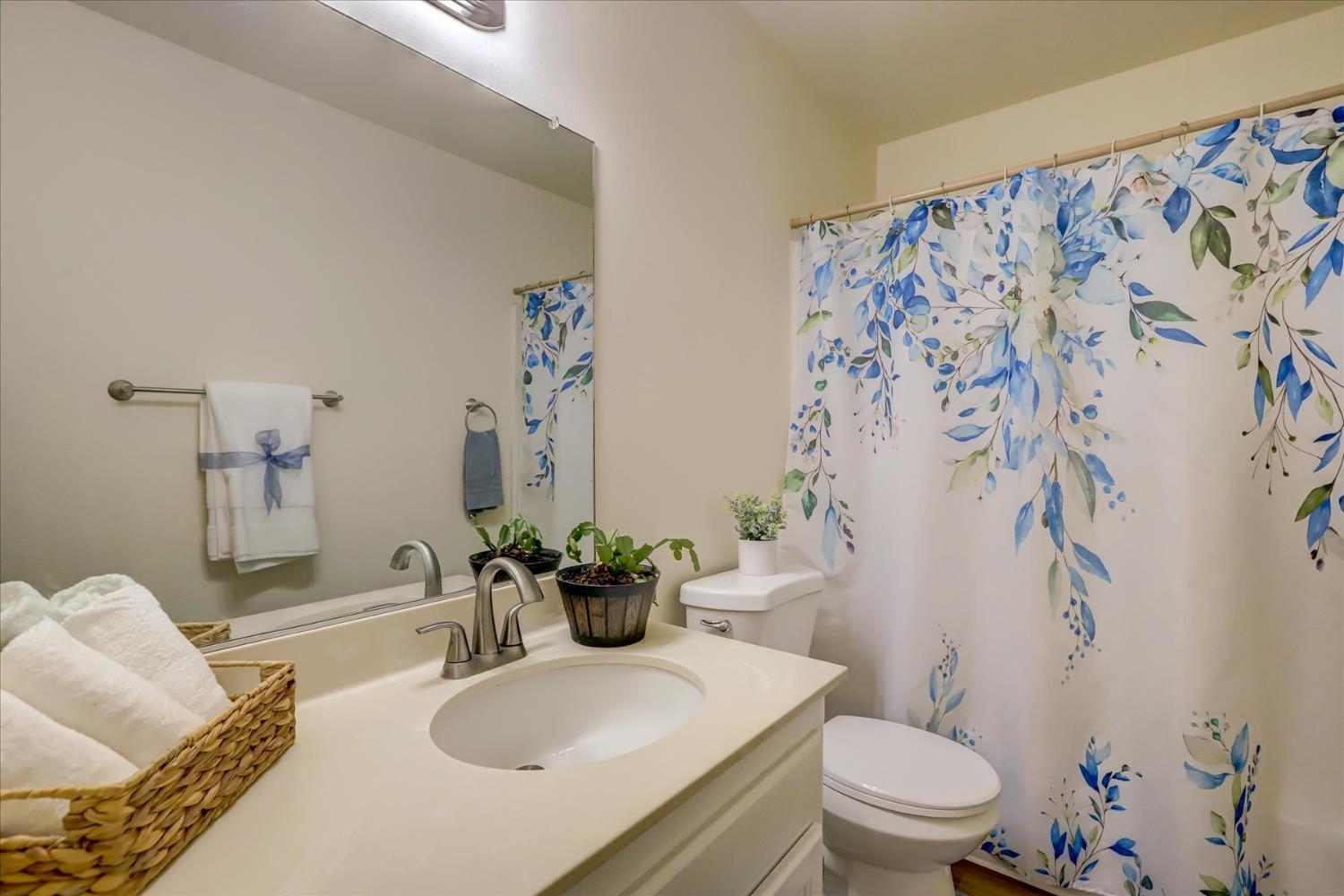 11219 Bobolink Way Auburn, CA 95602 - Photo 16 of 45