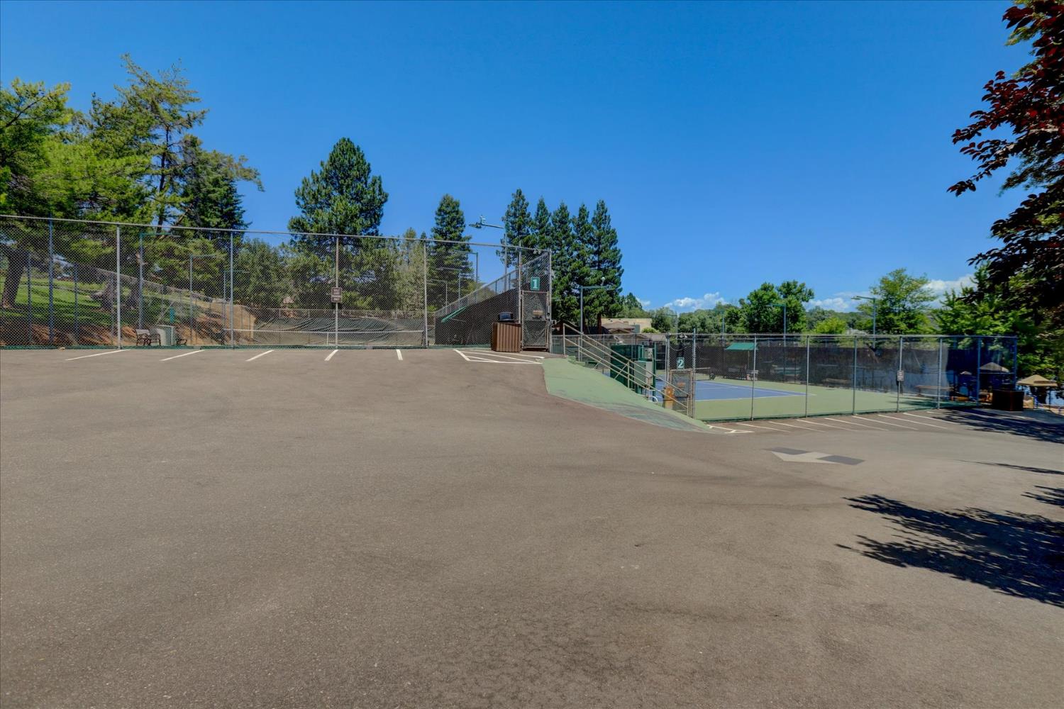 11219 Bobolink Way Auburn, CA 95602 - Photo 38 of 45 Community Picture