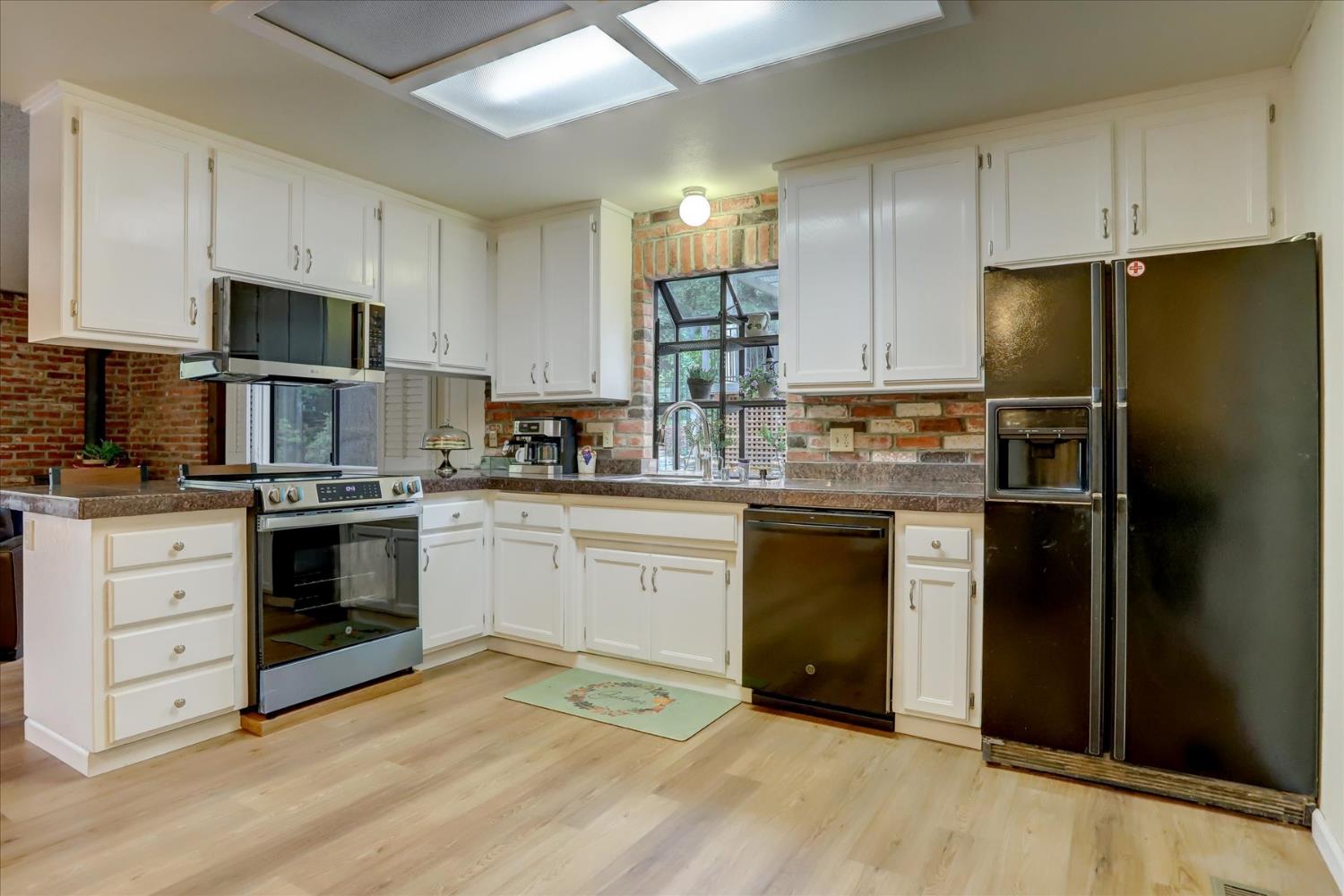 11219 Bobolink Way Auburn, CA 95602 - Photo 6 of 45