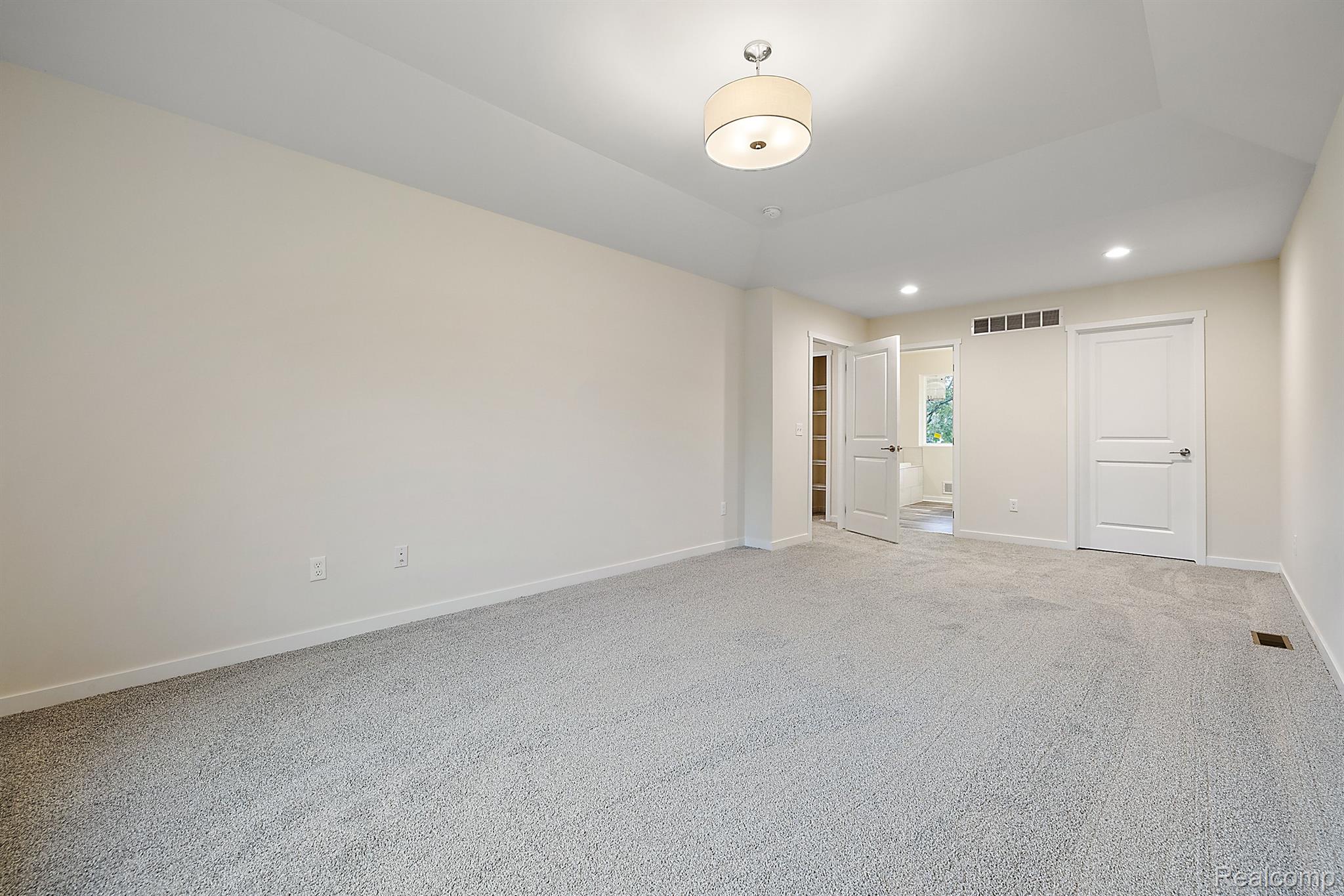 2829 Walsh Drive Rochester, MI 48309 - Photo 22 of 40 Gallery Image 22