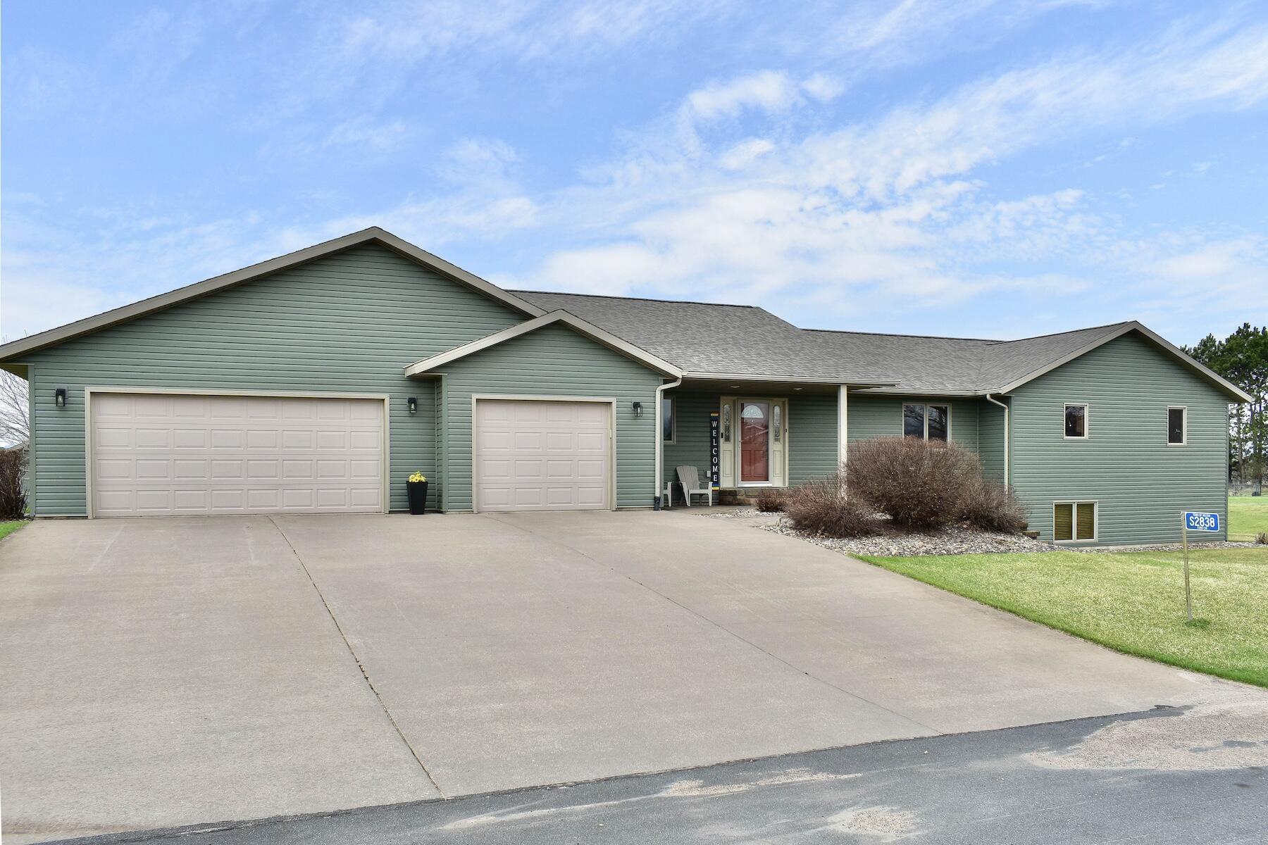 S2838 Fern Circle Milton, WI 54629 - Photo 2 of 55 39 Front & Garage 2