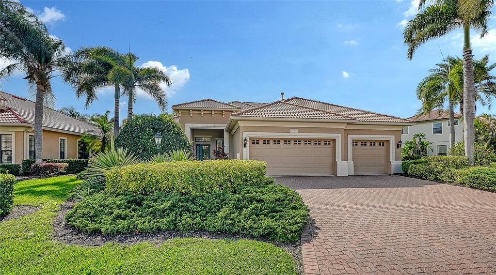 13911 Siena Loop Lakewood Ranch, FL 34202 - Photo 3 of 100