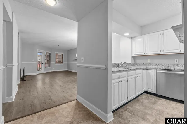 $400,000 | 207 Queen Elizabeth Avenue, Unit 17, Manteo, NC 27954