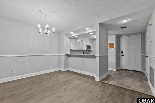 $400,000 | 207 Queen Elizabeth Avenue, Unit 17, Manteo, NC 27954