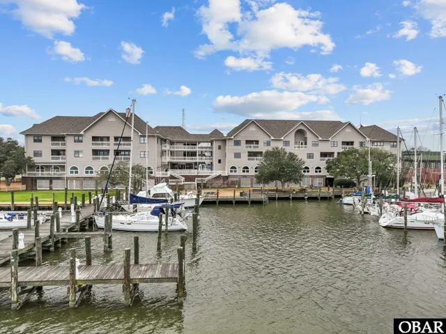 $400,000 | 207 Queen Elizabeth Avenue, Unit 17, Manteo, NC 27954