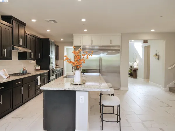 $949,000 | 2582 Azalea Avenue, Tracy, CA 95376