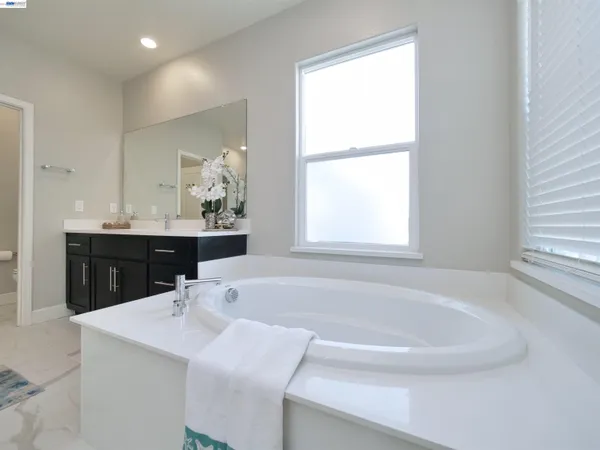$949,000 | 2582 Azalea Avenue, Tracy, CA 95376