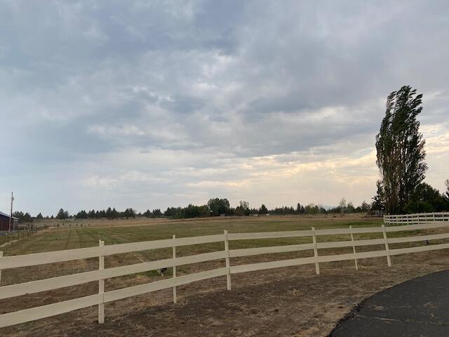22530 Rickard Road Bend, OR 97702 - Photo 4 of 16 3 Pasture