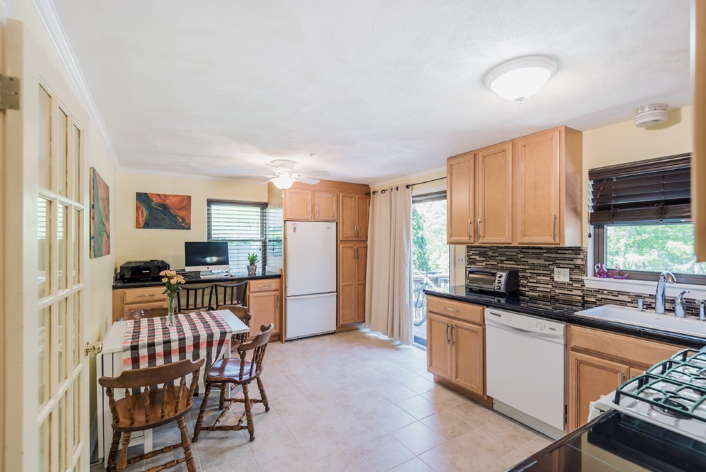 49 Lupine Road, Unit 7 Andover, MA 01810 - Photo 8 of 20 Gallery Image 8