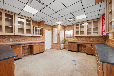 $695,000 | 10636 North Dowling Road, College Station, TX 77845