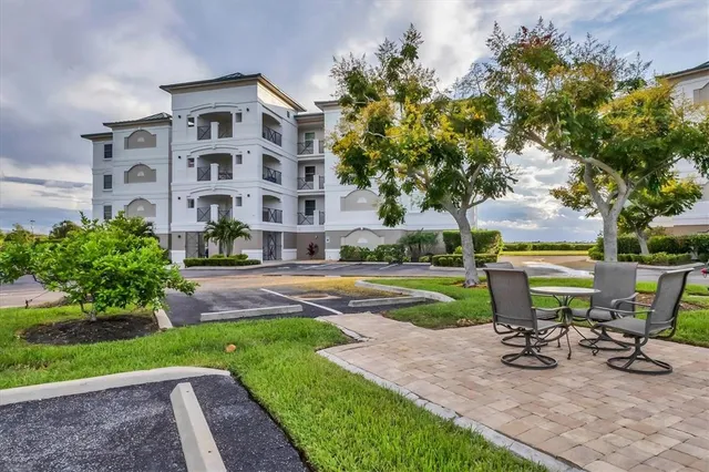 $659,000 | 9203 Griggs Road, Unit D203, Englewood, FL 34224