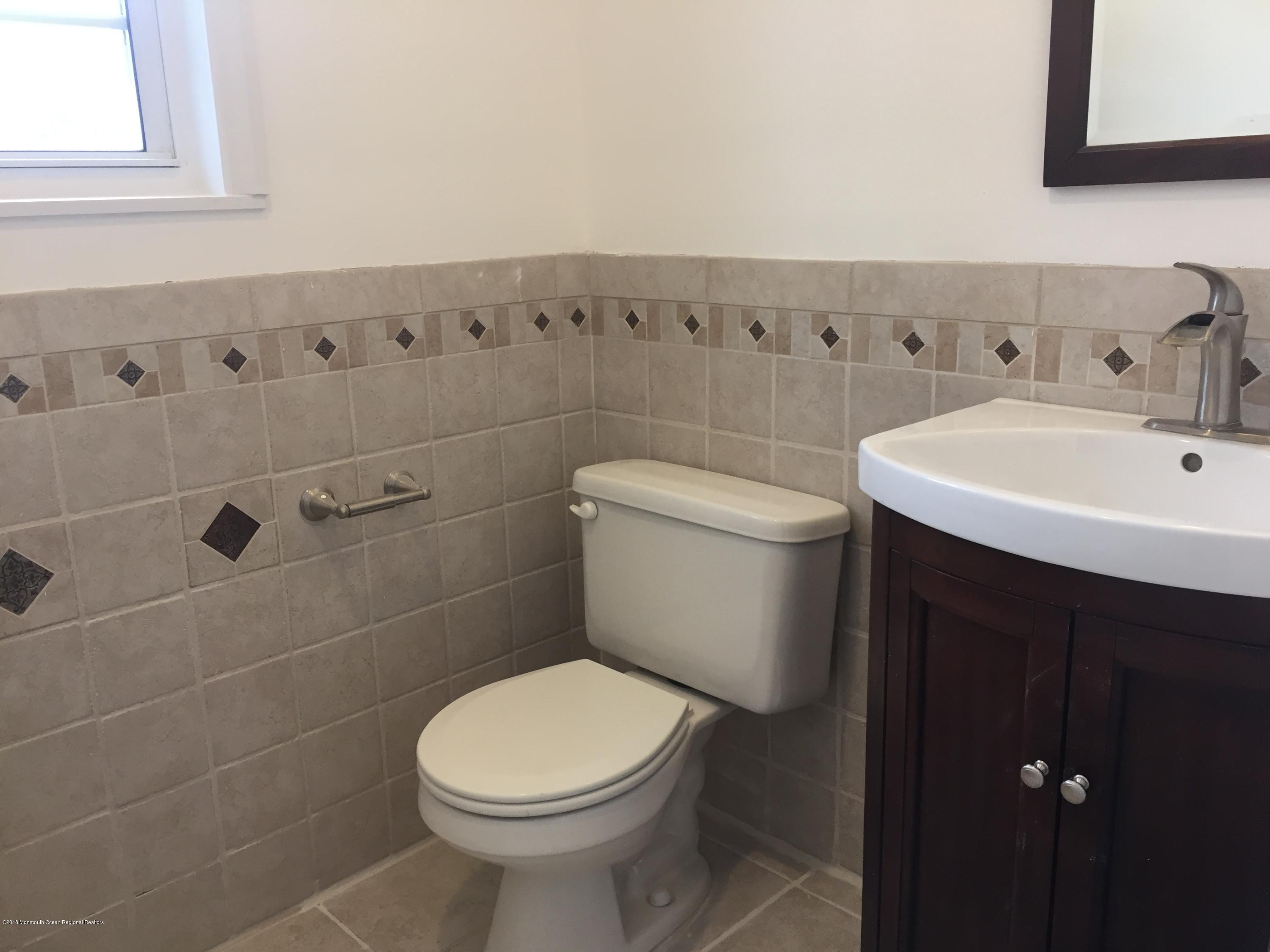 60 County Road, Unit K056 Cliffwood, NJ 07721 - Photo 7 of 18 Powder Room