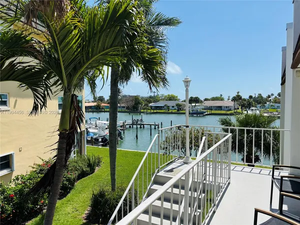 $1,850 | 1323 Bayshore Drive, Unit 203, Fort Pierce, FL 34949