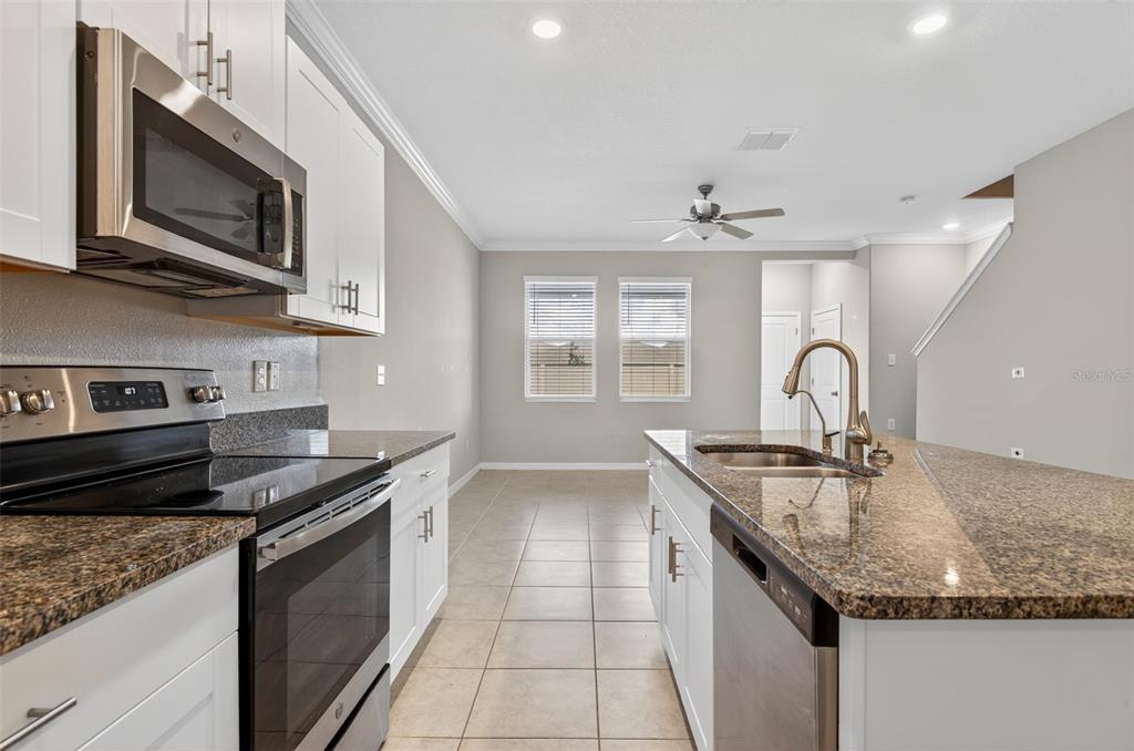 31967 Blue Passing Loop Wesley Chapel, FL 33545 - Photo 7 of 25