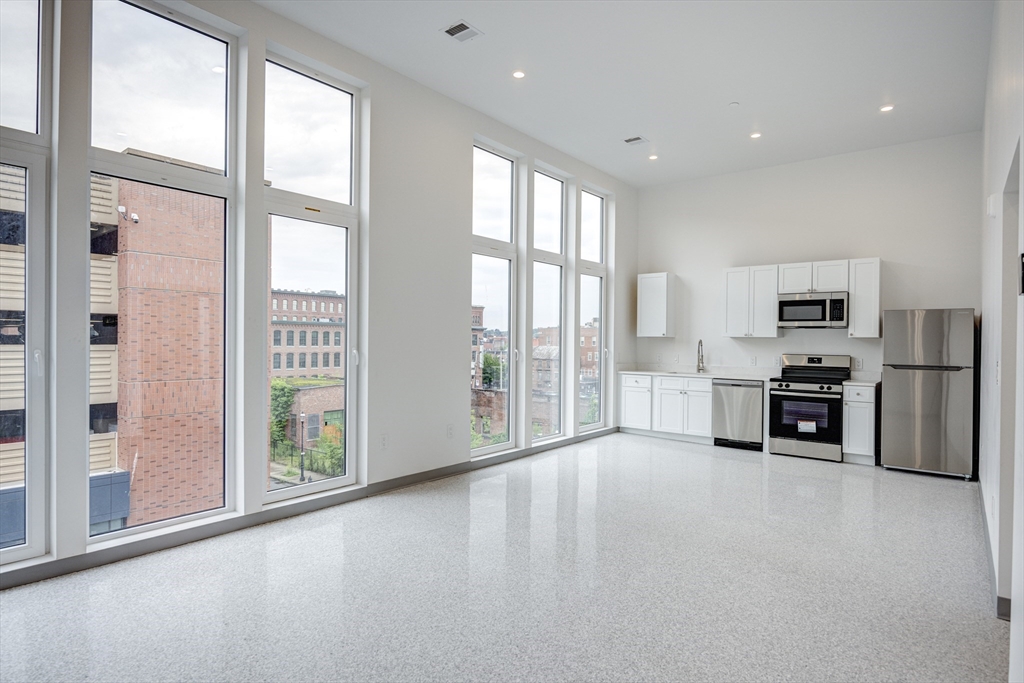 80 Middlesex Street, Unit 304 Lowell, MA 01852 - Photo 1 of 22