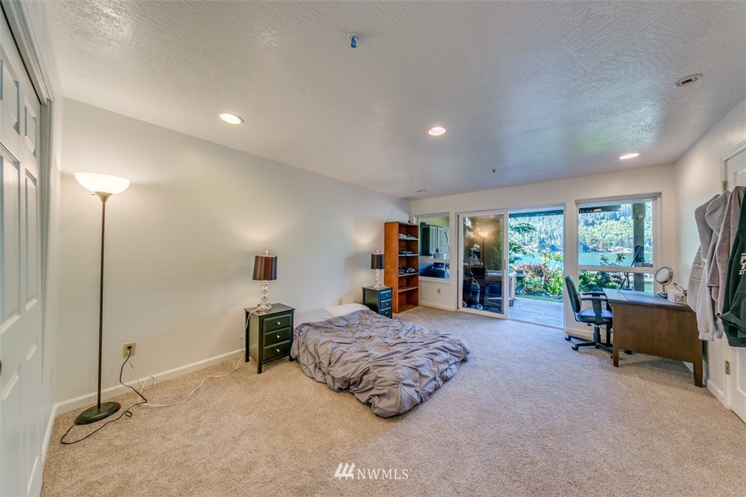 331 # 4 Maple Grove Rd Port Port Angeles, WA 98363 - Photo 7 of 40 Gallery Image 7