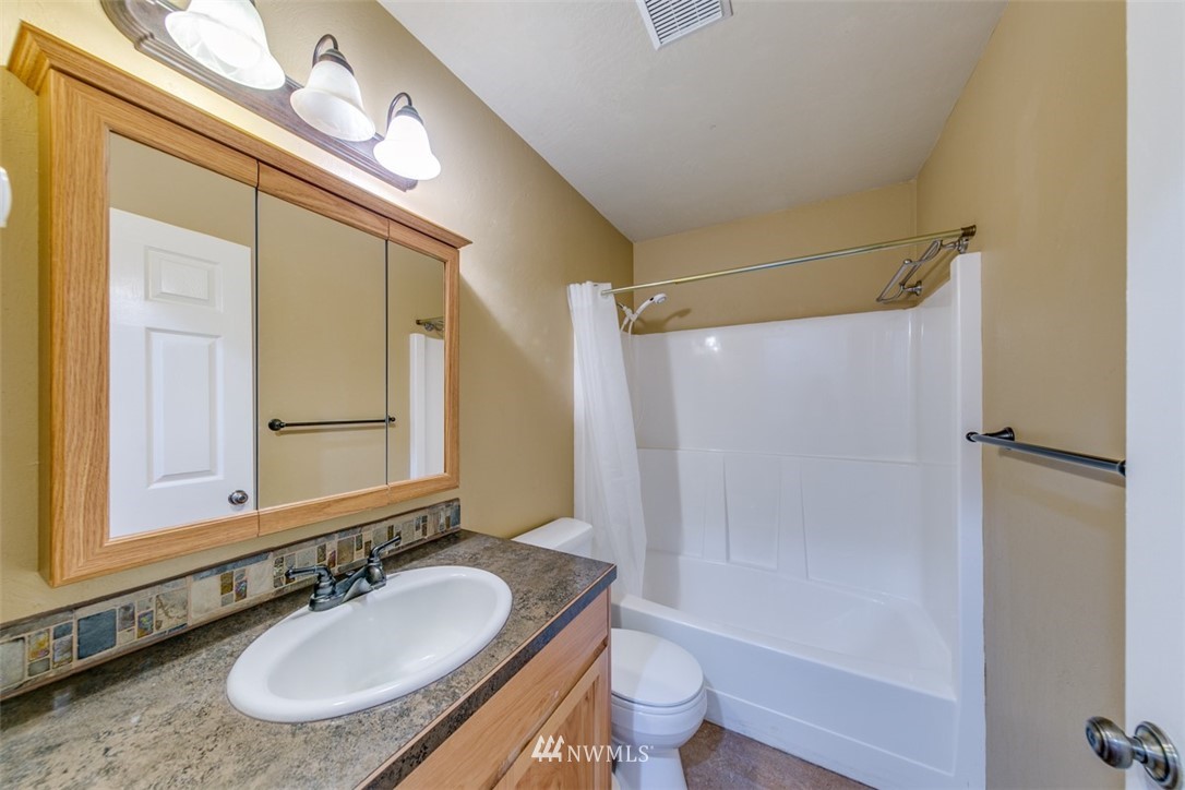 331 # 4 Maple Grove Rd Port Port Angeles, WA 98363 - Photo 8 of 40 Gallery Image 8
