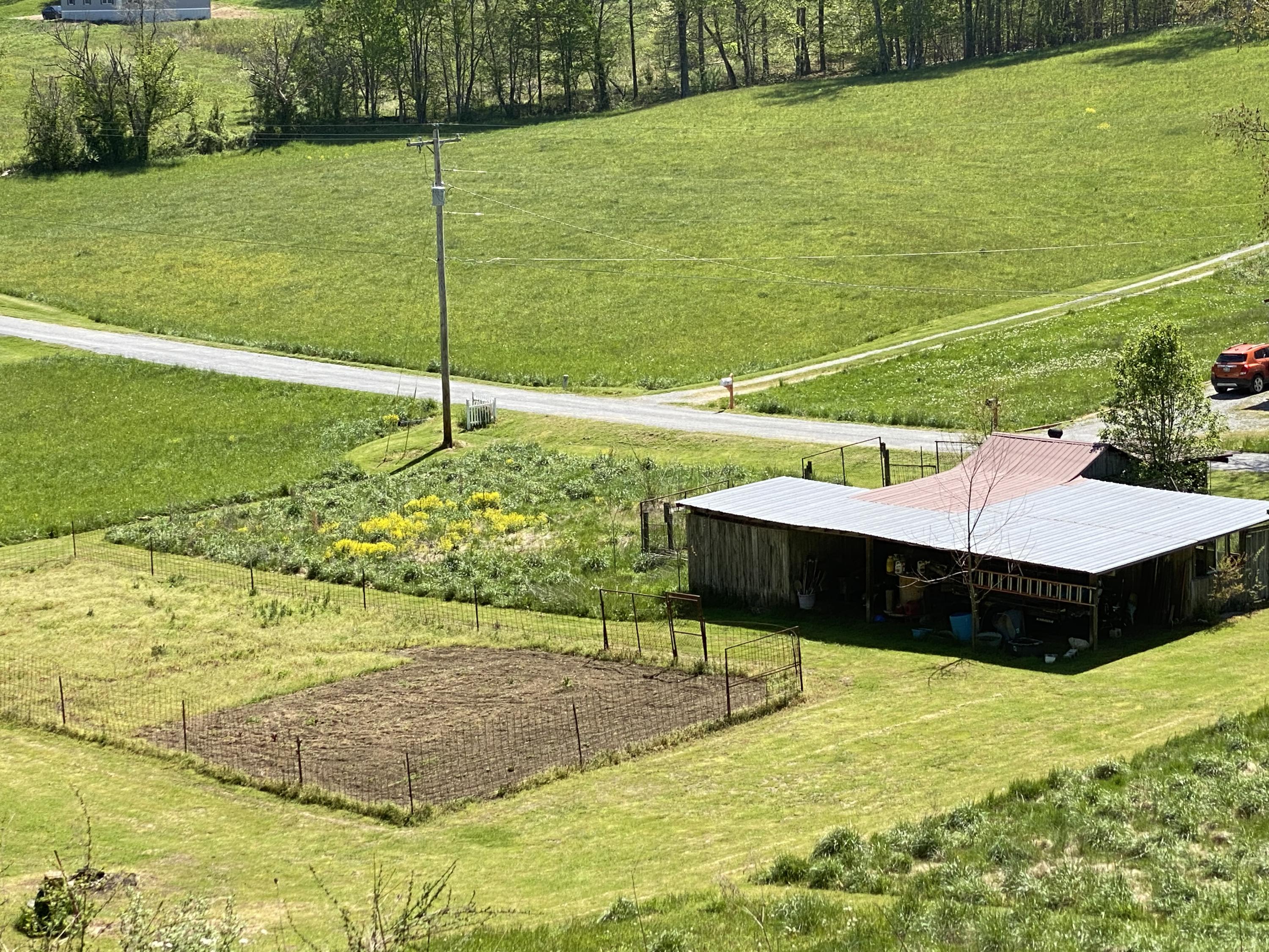 324 Pierce Road Speedwell, TN 37870 - Photo 19 of 32 CDF17E68-1756-416E-AB7C-70241C49C522