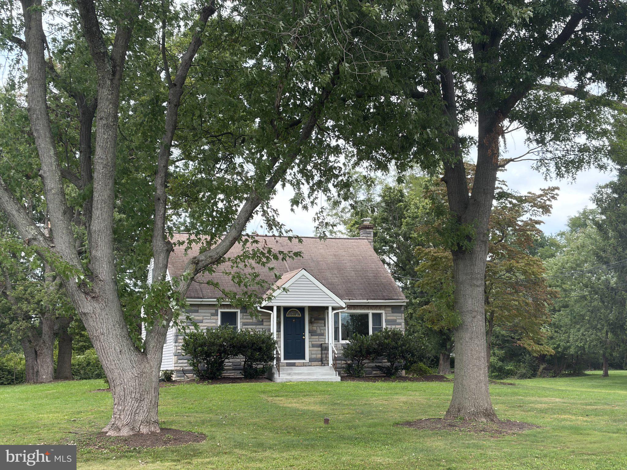 1538 Green Lane Road, Unit A Lansdale, PA 19446 - Photo 2 of 17 Gallery Image 2