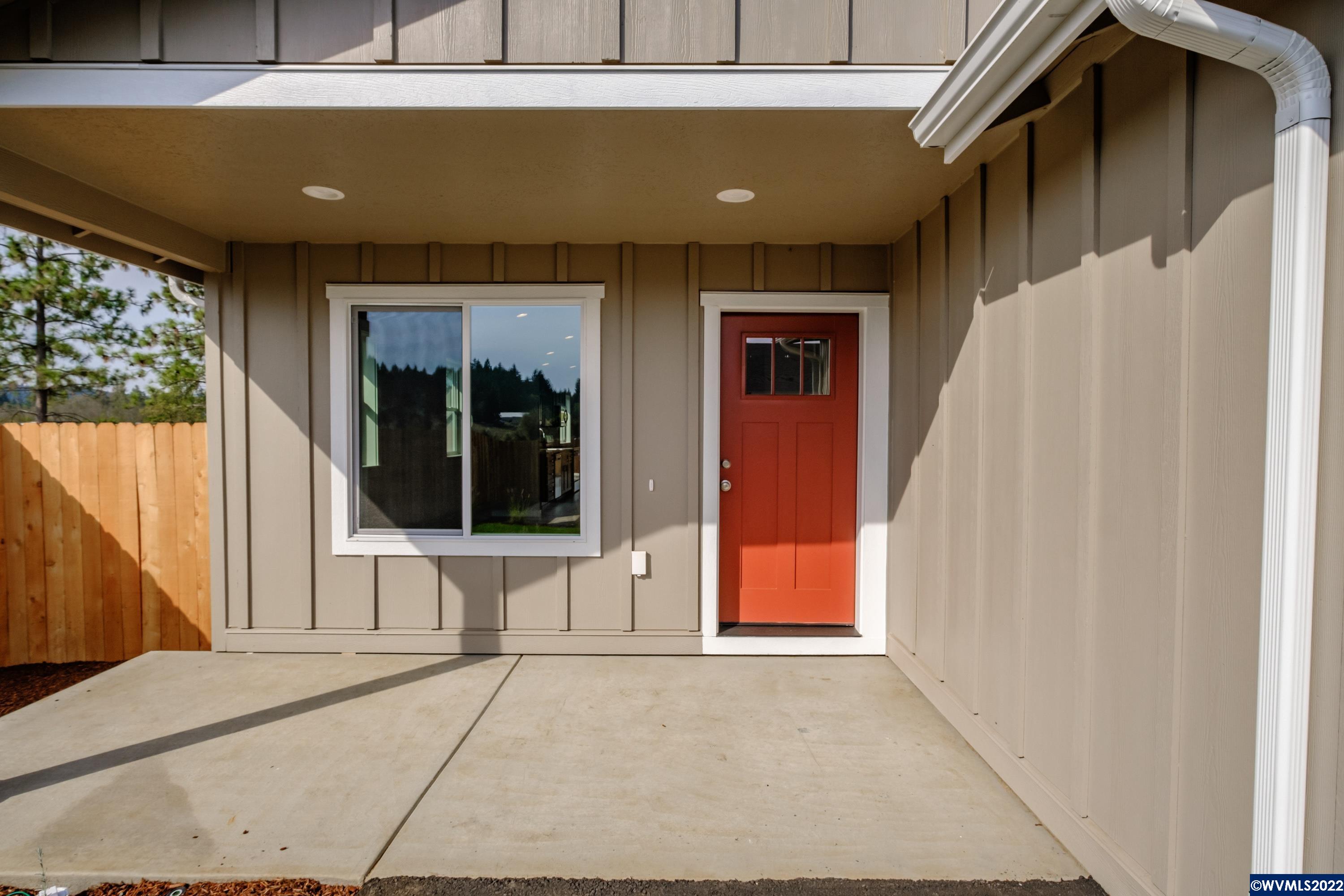 1655 Southwest Ellis Street Dallas, OR 97338 - Photo 4 of 42 Gallery Image 4