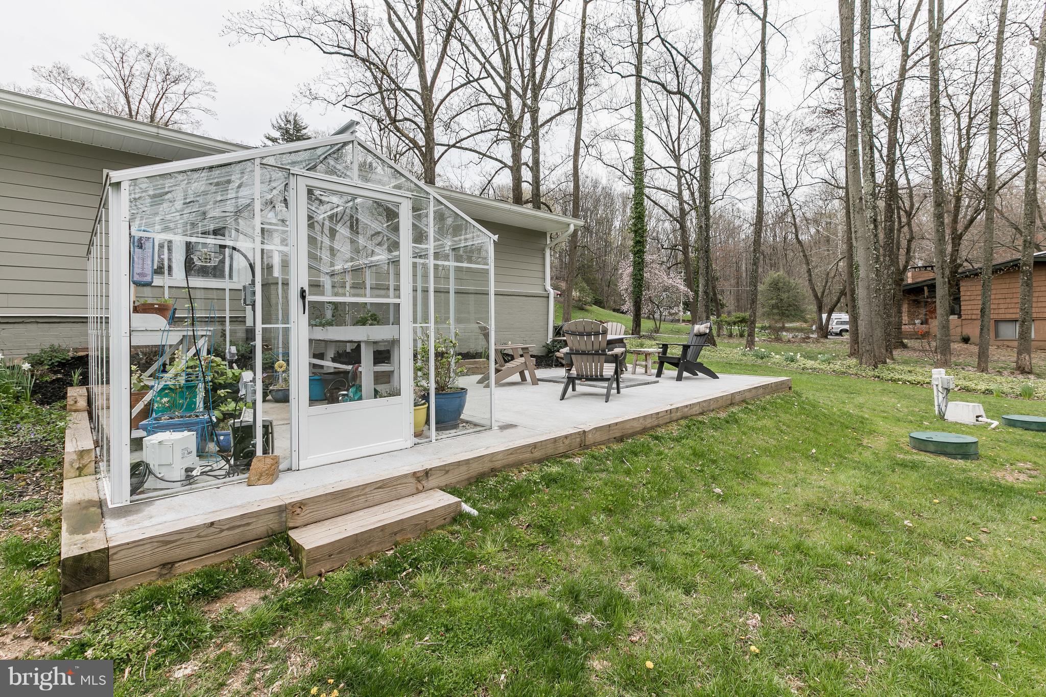 1310 Milldam Road Baltimore, MD 21286 - Photo 25 of 29 a garden view with a sitting space