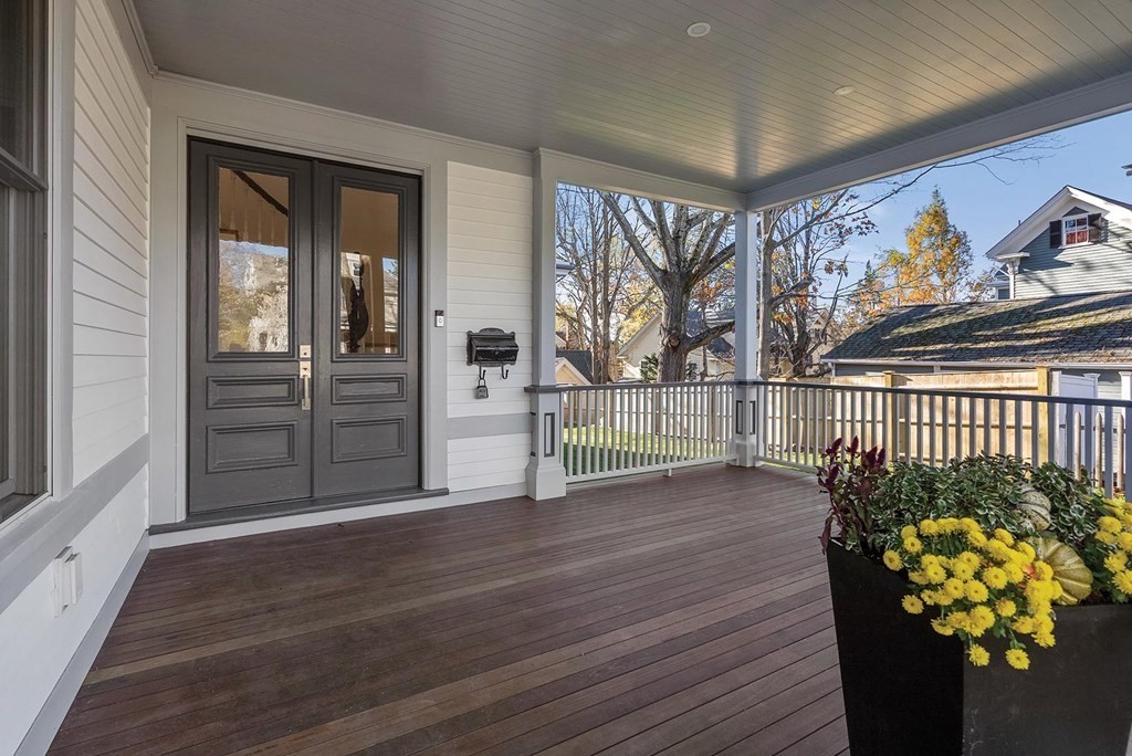 15 Sterling Street Newton, MA 02465 - Photo 3 of 39
