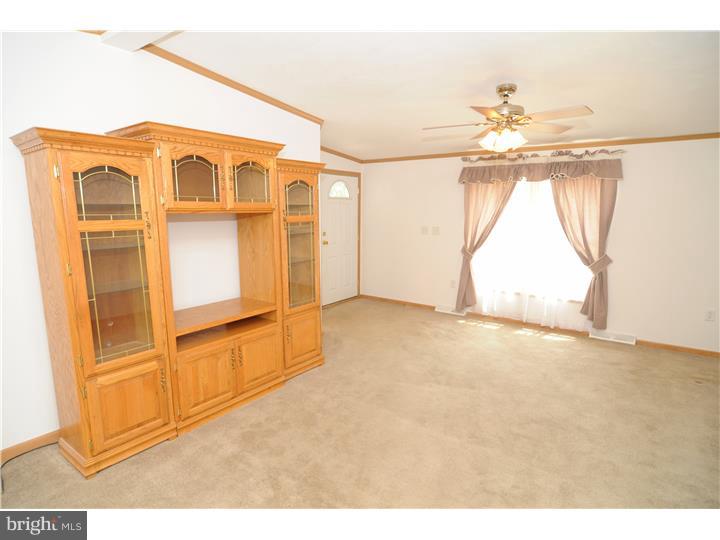 614 South Rte 9 Cape May, NJ 08204 - Photo 3 of 23 Living Room
