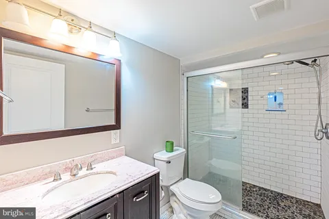 $4,700 | 1535 Gales Street Northeast, Washington, DC 20002