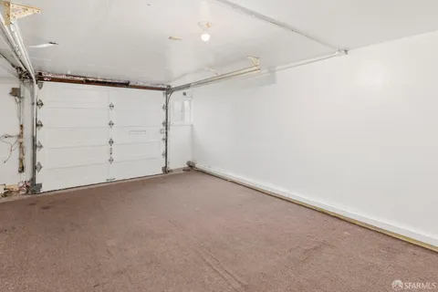 an empty room with a empty space