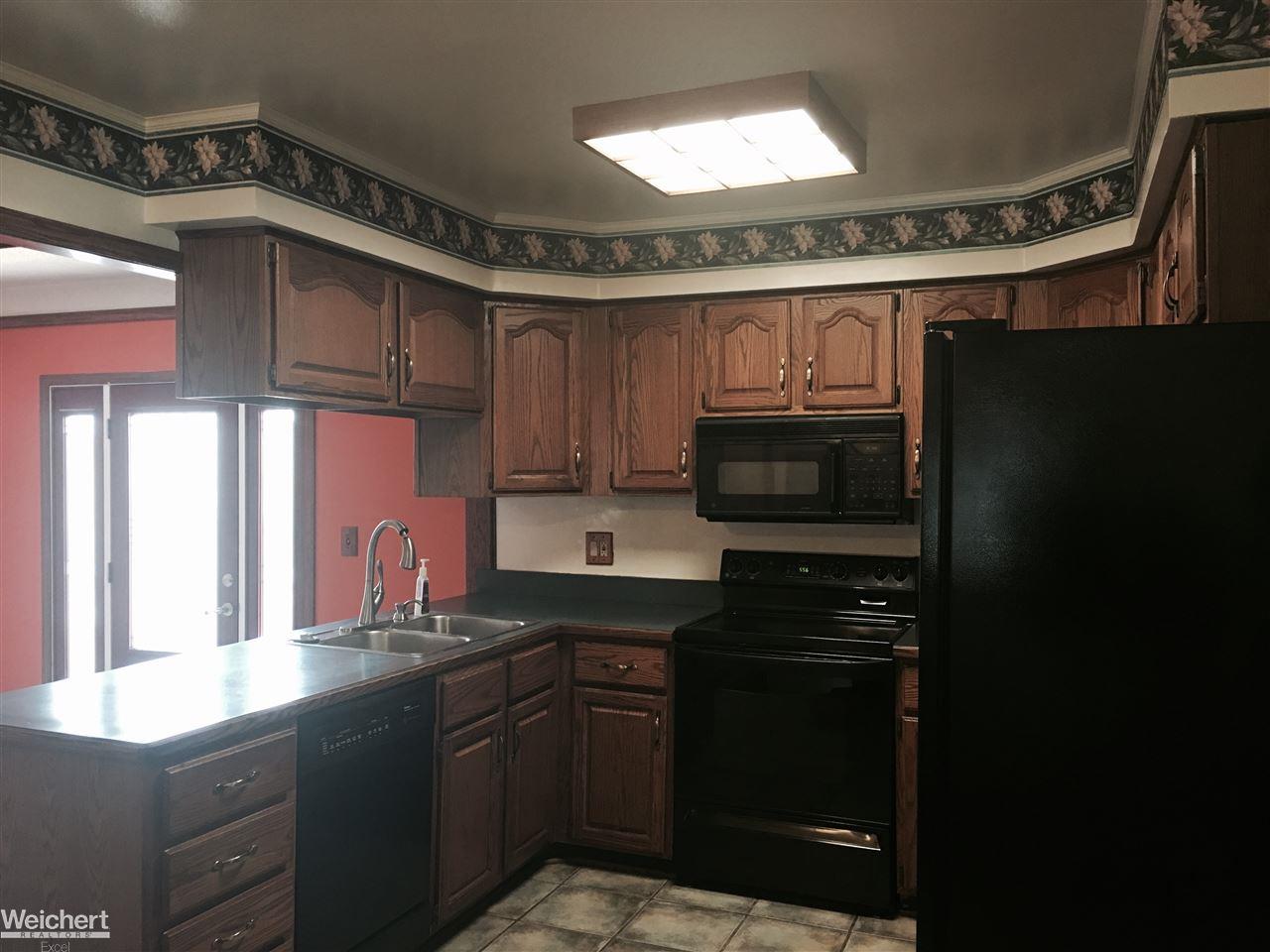 30505 Hayes Road Warren, MI 48088 - Photo 21 of 33 All appliances stay in this open kitchen layout
