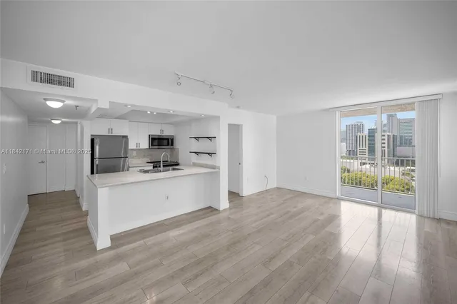 $334,900 | 850 North Miami Avenue, Unit W1804, Miami, FL 33136