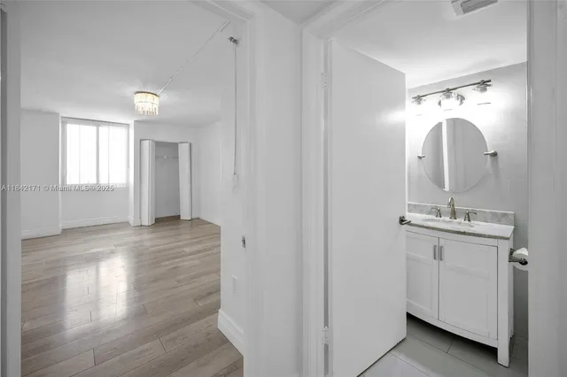 $334,900 | 850 North Miami Avenue, Unit W1804, Miami, FL 33136