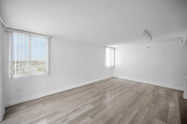 $334,900 | 850 North Miami Avenue, Unit W1804, Miami, FL 33136