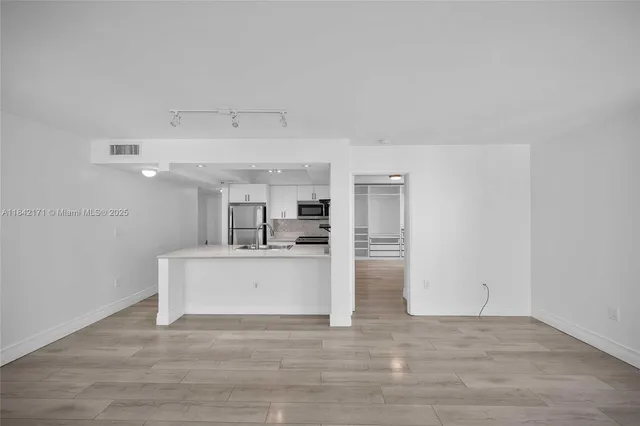 $334,900 | 850 North Miami Avenue, Unit W1804, Miami, FL 33136