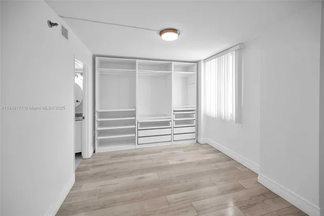 $334,900 | 850 North Miami Avenue, Unit W1804, Miami, FL 33136