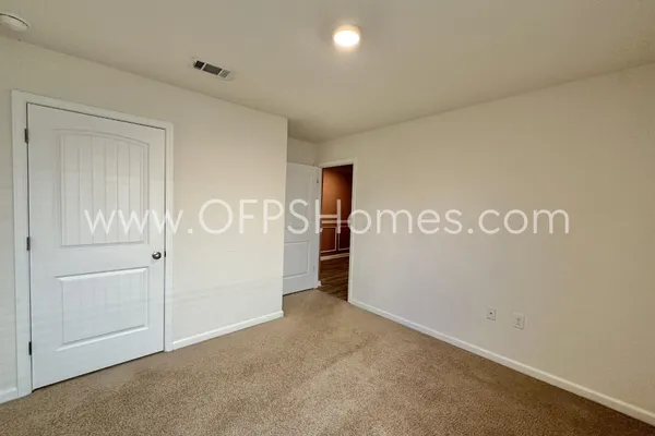 $2,300 | 812 Moorhen Way, Crestview, FL 32539