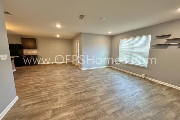 $2,300 | 812 Moorhen Way, Crestview, FL 32539