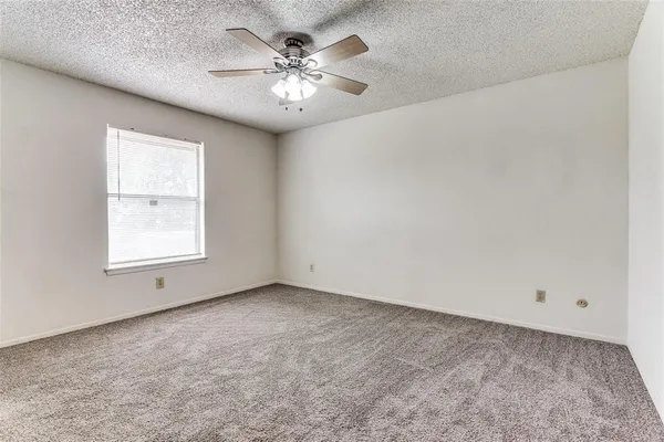 $1,600 | 1140 Jameson Street, Unit B, Weatherford, TX 76086
