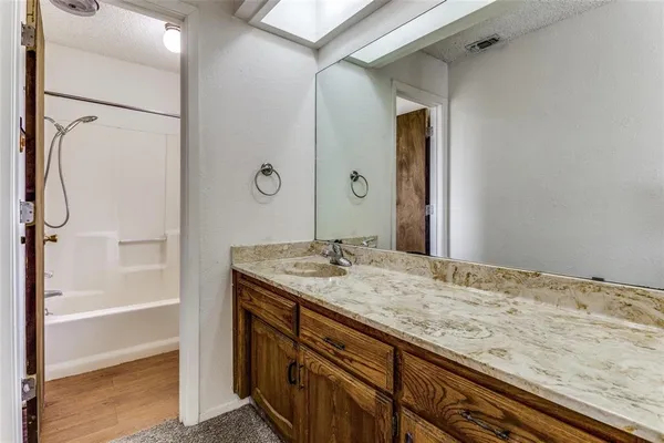 $1,600 | 1140 Jameson Street, Unit B, Weatherford, TX 76086