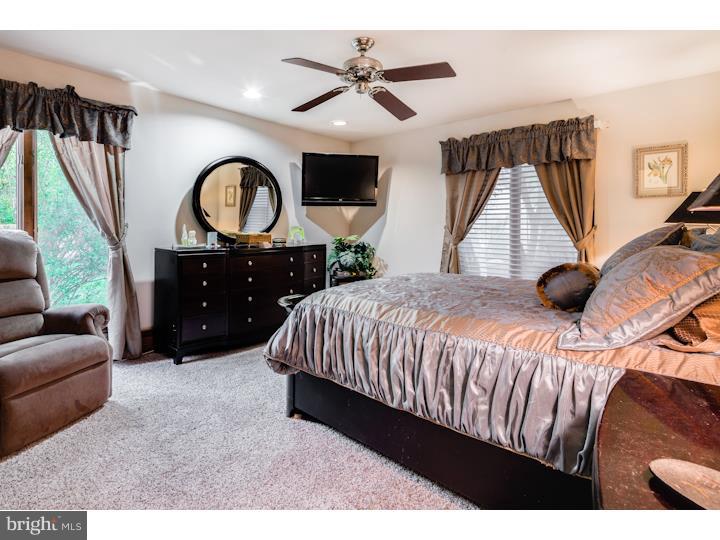 1025 Wayne Road Barrington, NJ 08033 - Photo 12 of 25 Gallery Image 12