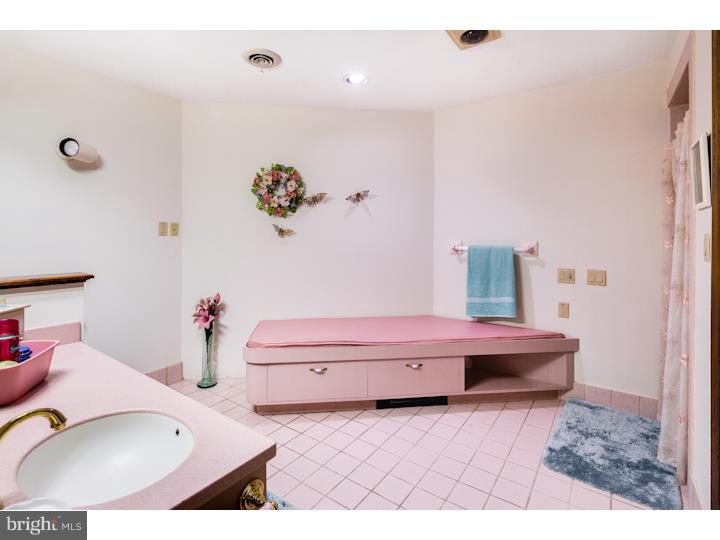 1025 Wayne Road Barrington, NJ 08033 - Photo 19 of 25 Gallery Image 19
