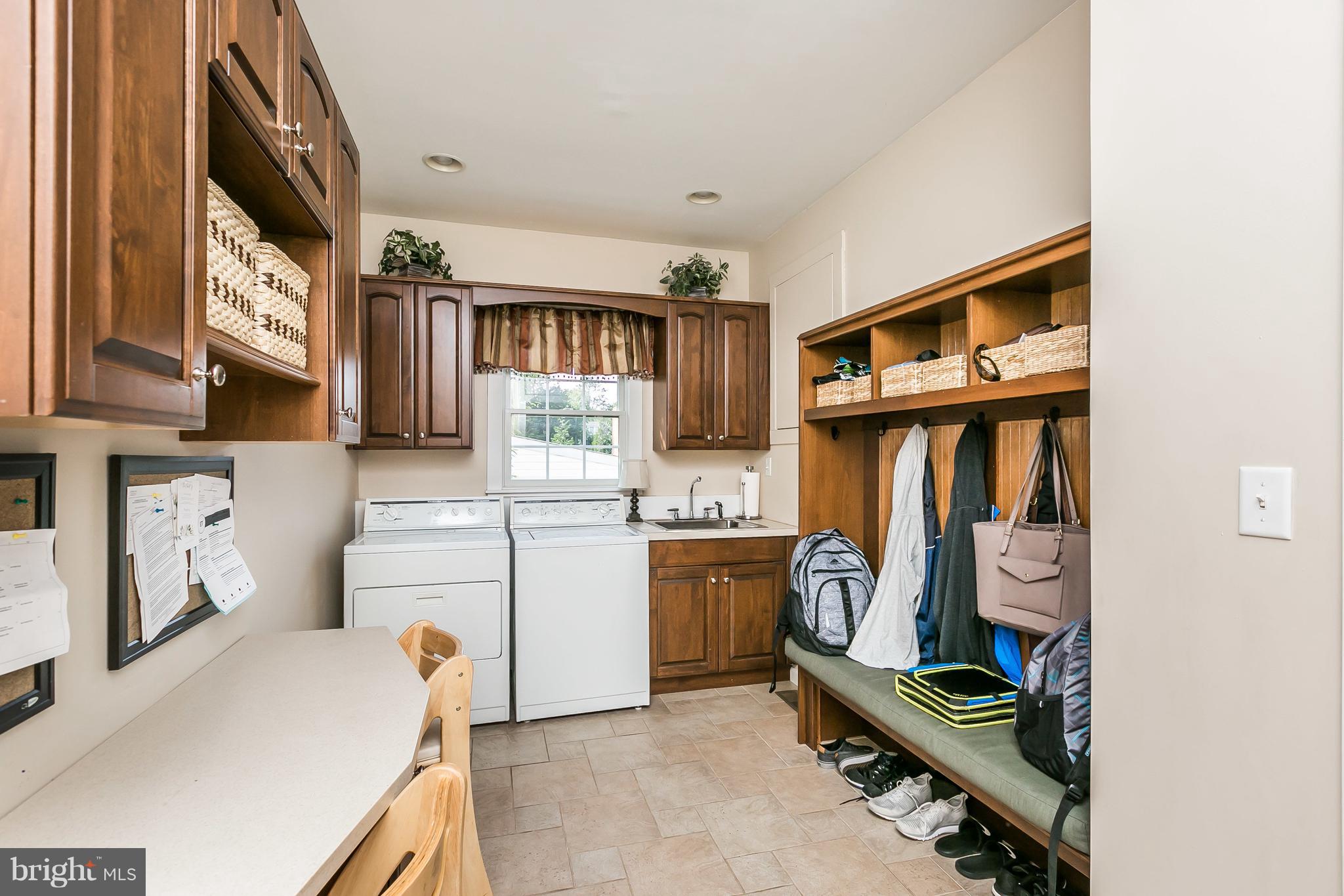 4704 White Marsh Road Baltimore, MD 21237 - Photo 17 of 60 Laundry / mudroom off of garage.