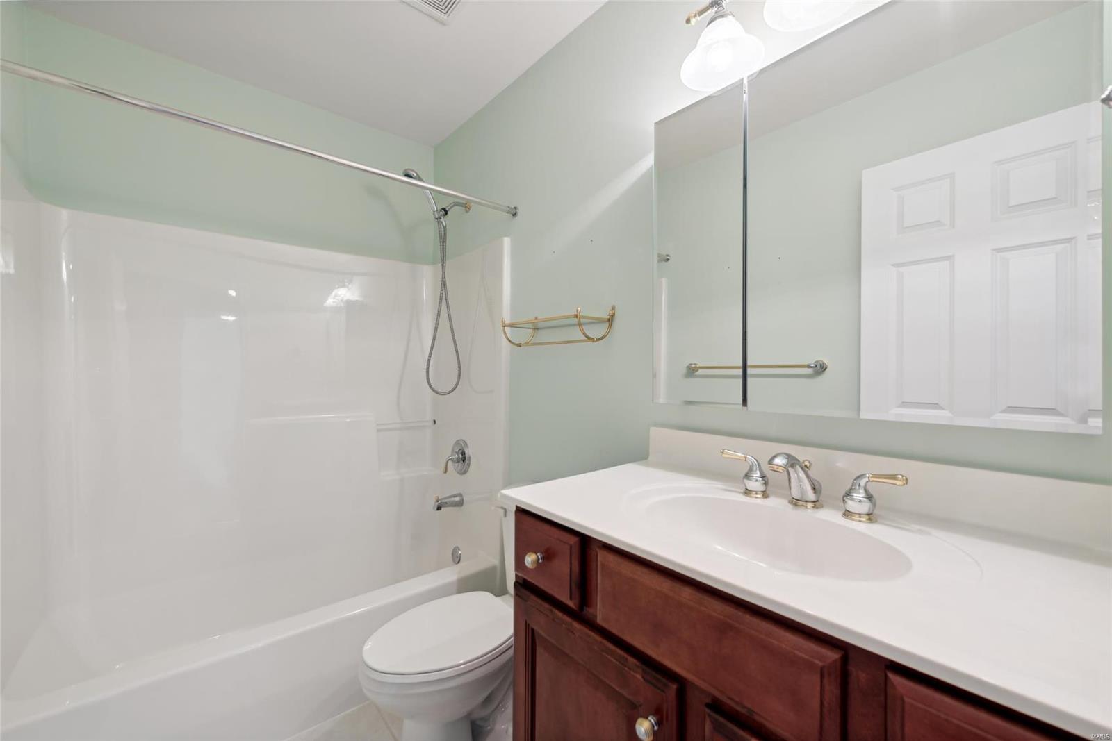 10127 Tanbridge Road St. Louis, MO 63128 - Photo 23 of 35 Gallery Image 23