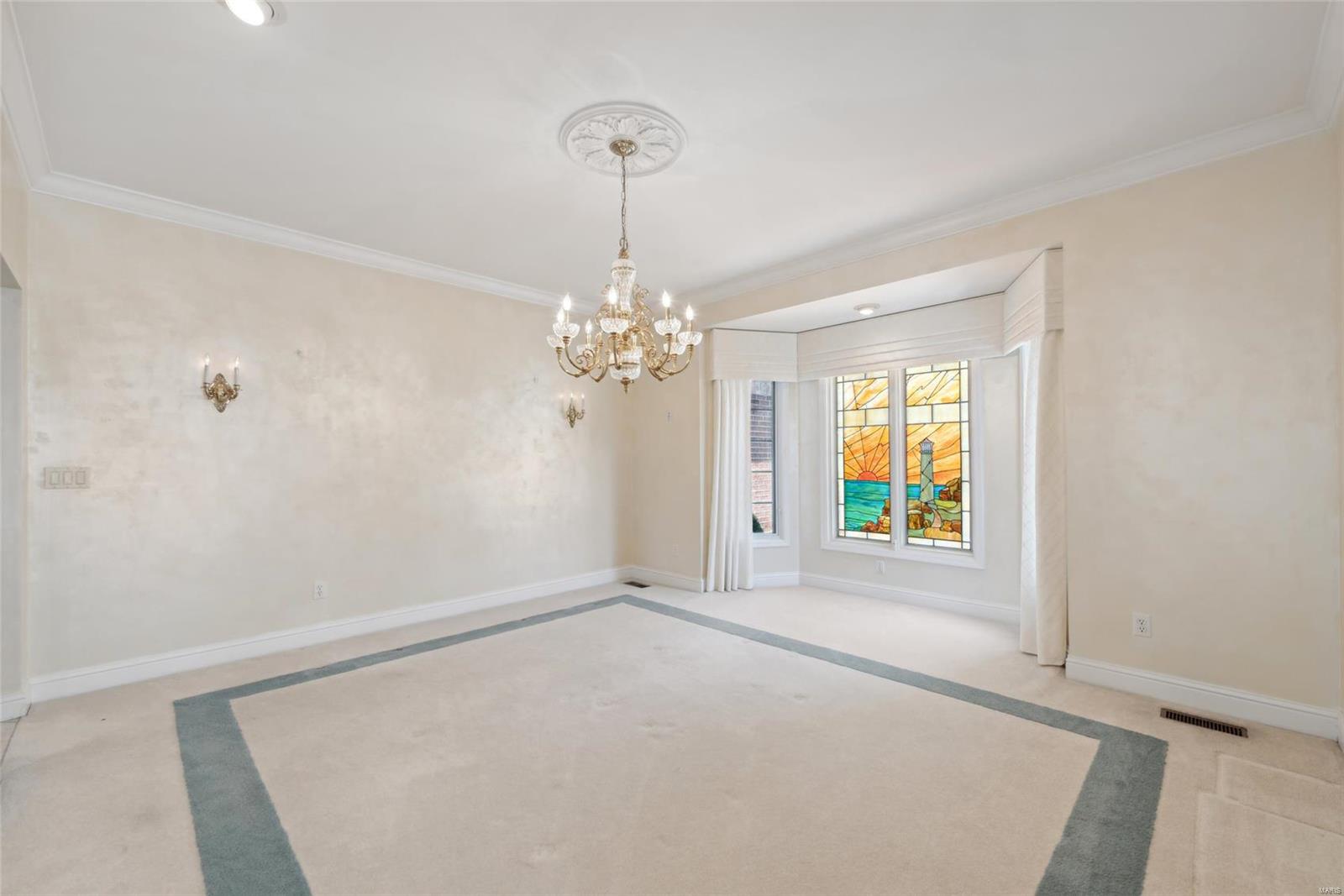10127 Tanbridge Road St. Louis, MO 63128 - Photo 4 of 35 Gallery Image 4