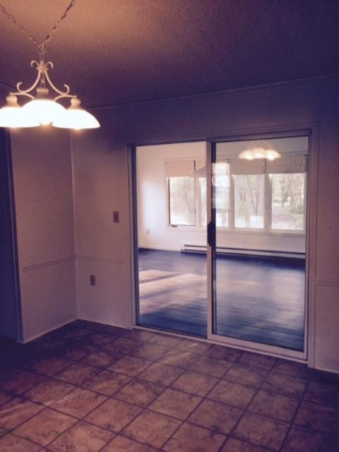 10010 South Sprinkle Road Portage, MI 49002 - Photo 8 of 13 sprinkdining1