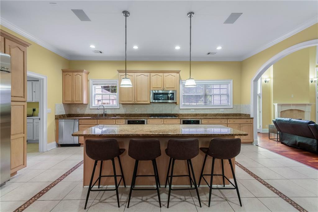 680 West Paces Ferry Road Northwest Atlanta, GA 30327 - Photo 9 of 48 Gallery Image 9
